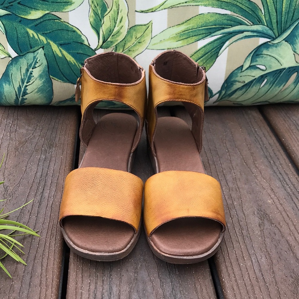 Anthropologie Gee Wawa Leather Gladiator Sandal - Picture 5 of 8